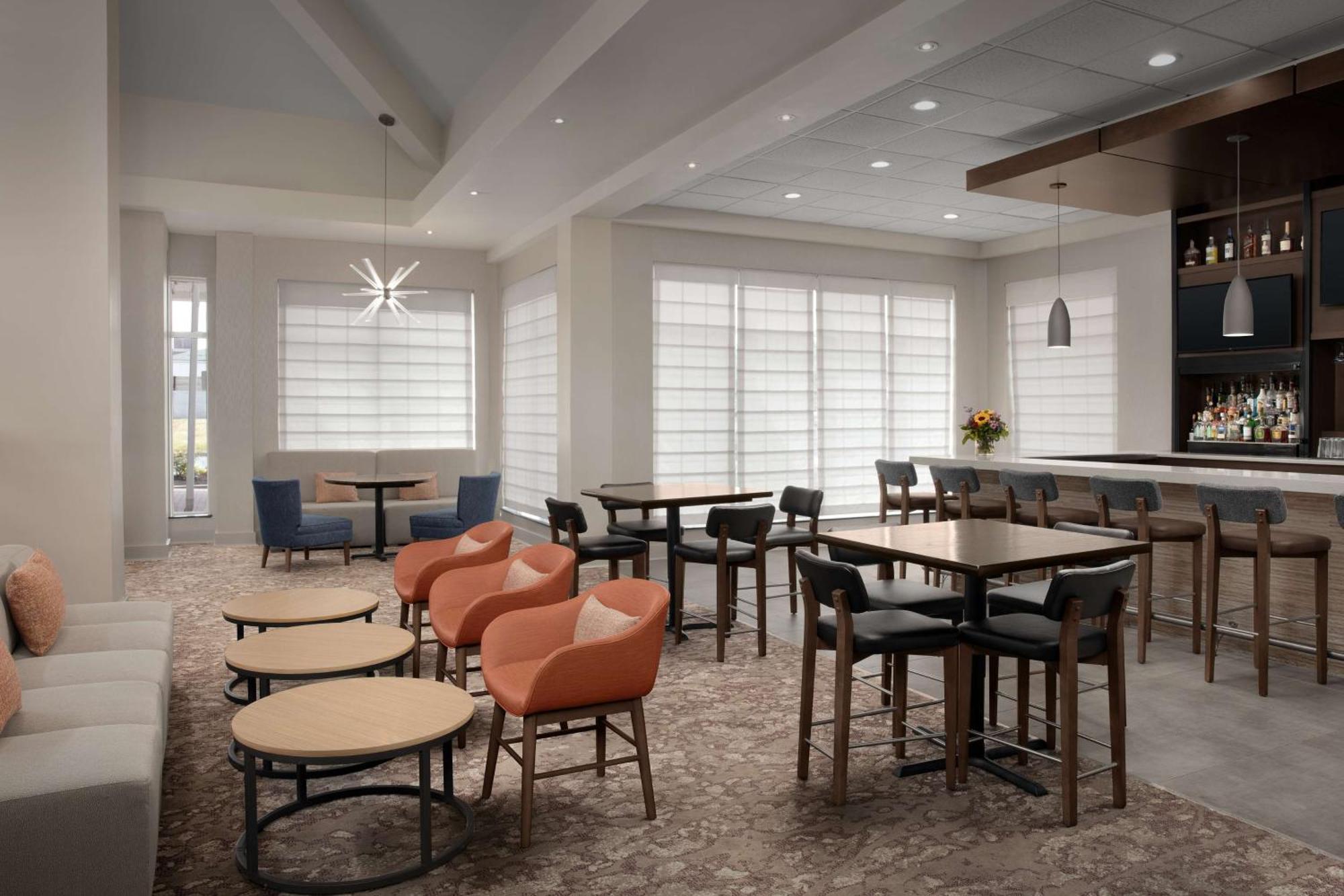 Hilton Garden Inn Philadelphia-Fort Washington Exterior photo